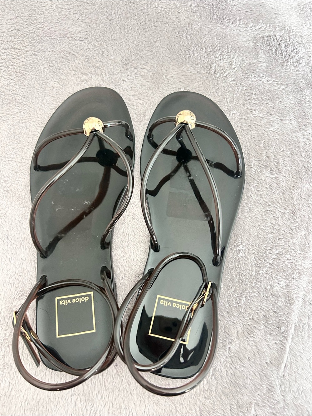 Dolce Vita Black Gloss Thong Sandals with Gold Accent